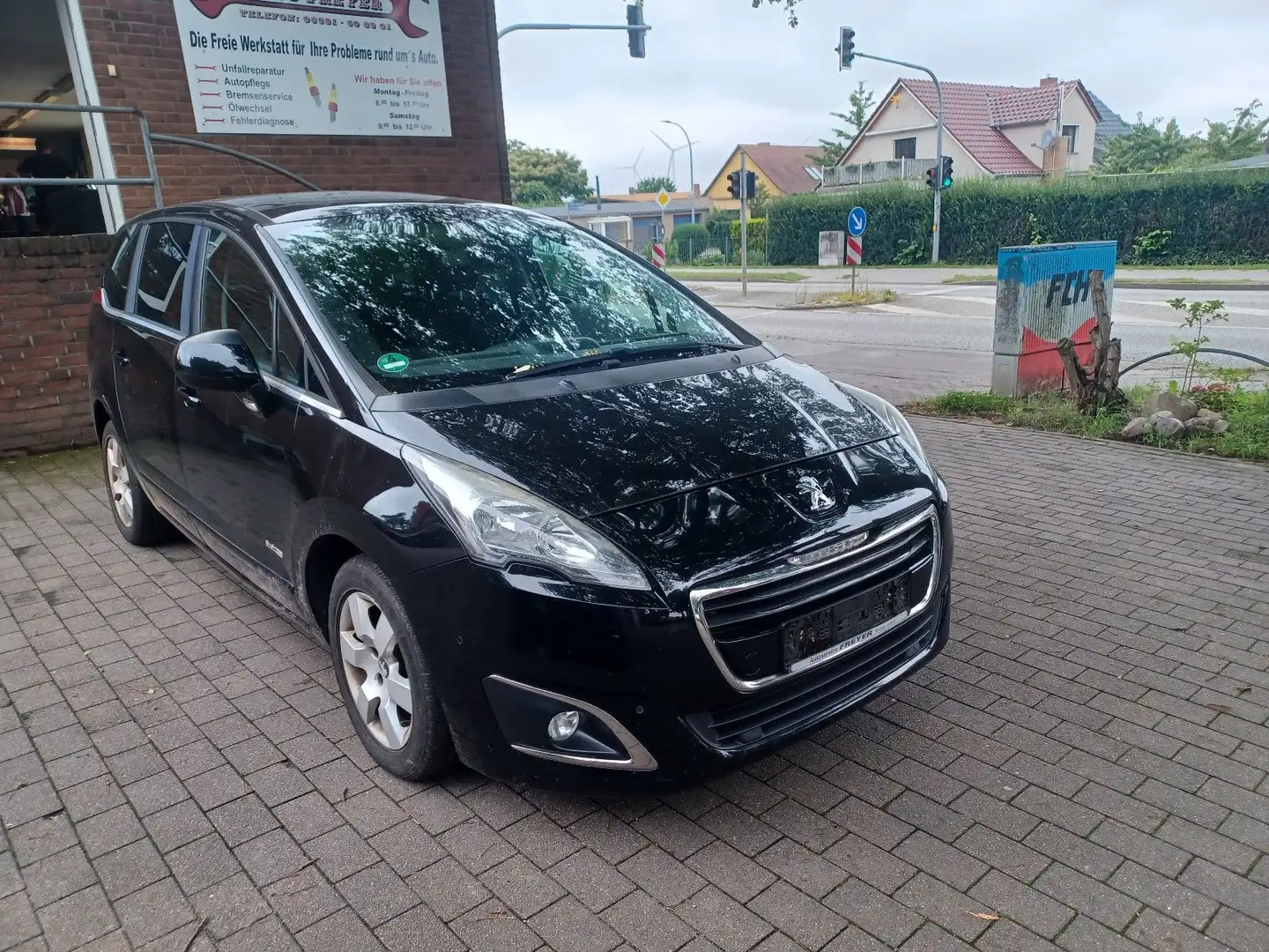 Peugeot 5008 Business-Line Negru - 1