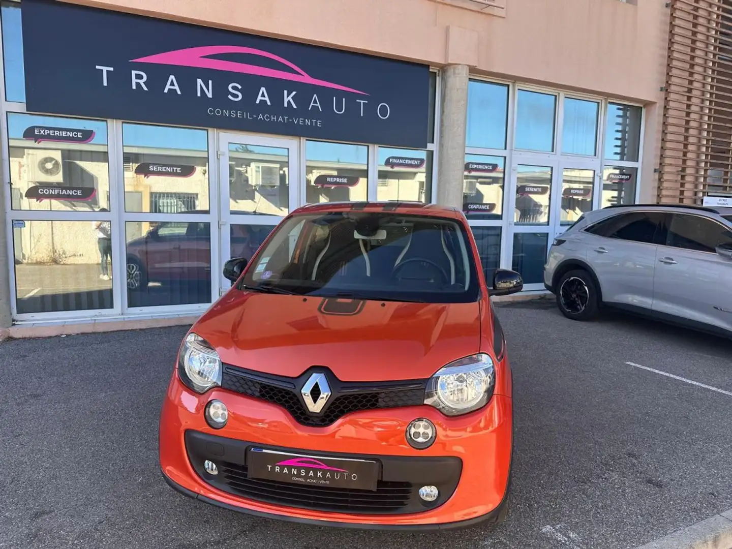 Renault Twingo III 0.9 TCe 110 GT Or - 2