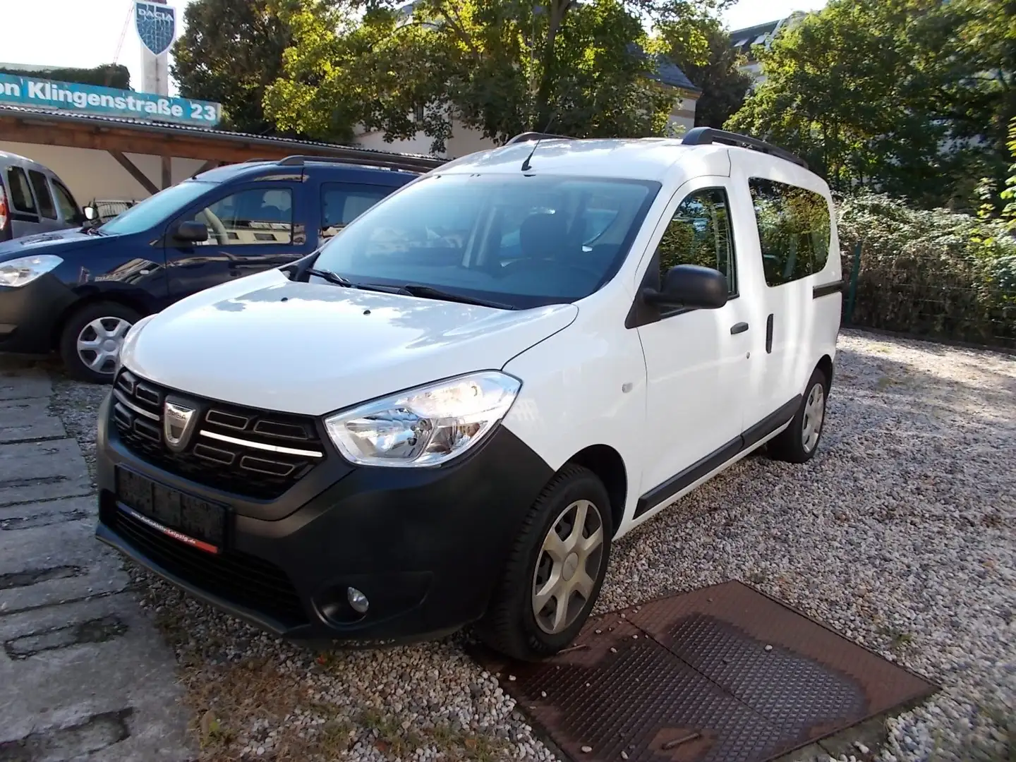Dacia Dokker 1.6 SCe 100 Comfort Weiß - 1