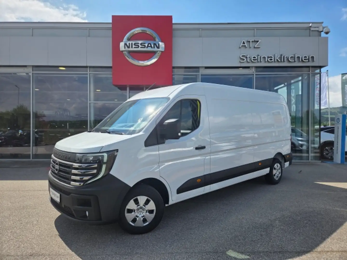 Nissan Interstar N-Connecta L3H2 150PS Weiß - 1