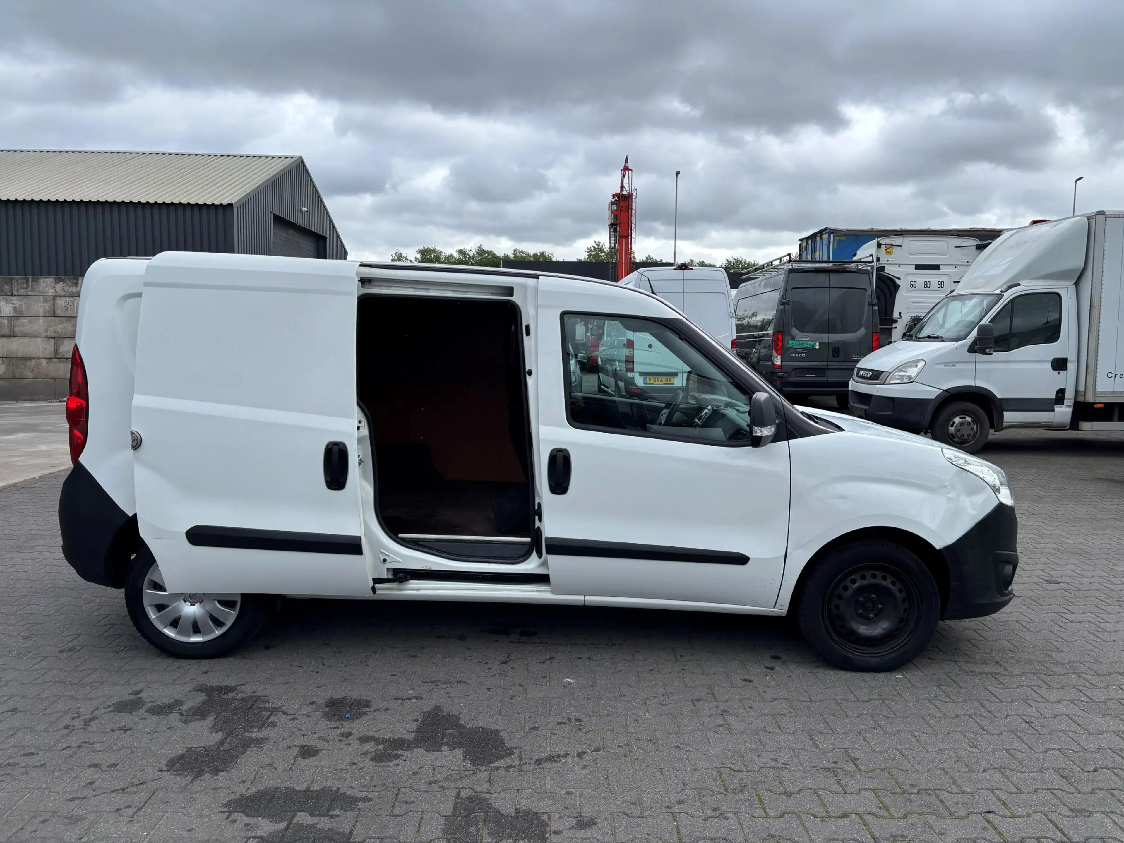 Opel Combo 1.3 CDTI L2 Airco — photo 9
