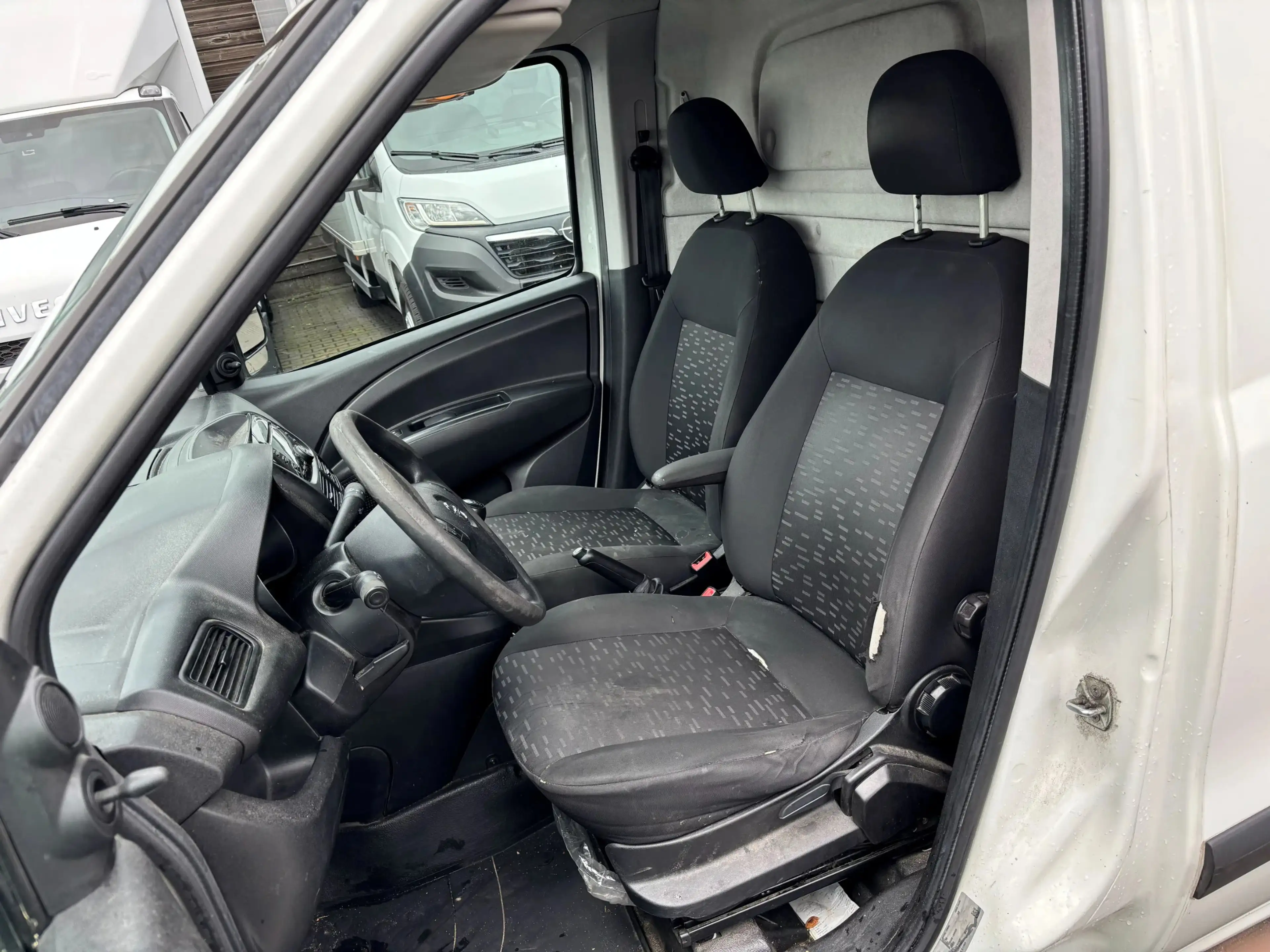 Opel Combo 1.3 CDTI L2 Airco — photo 11