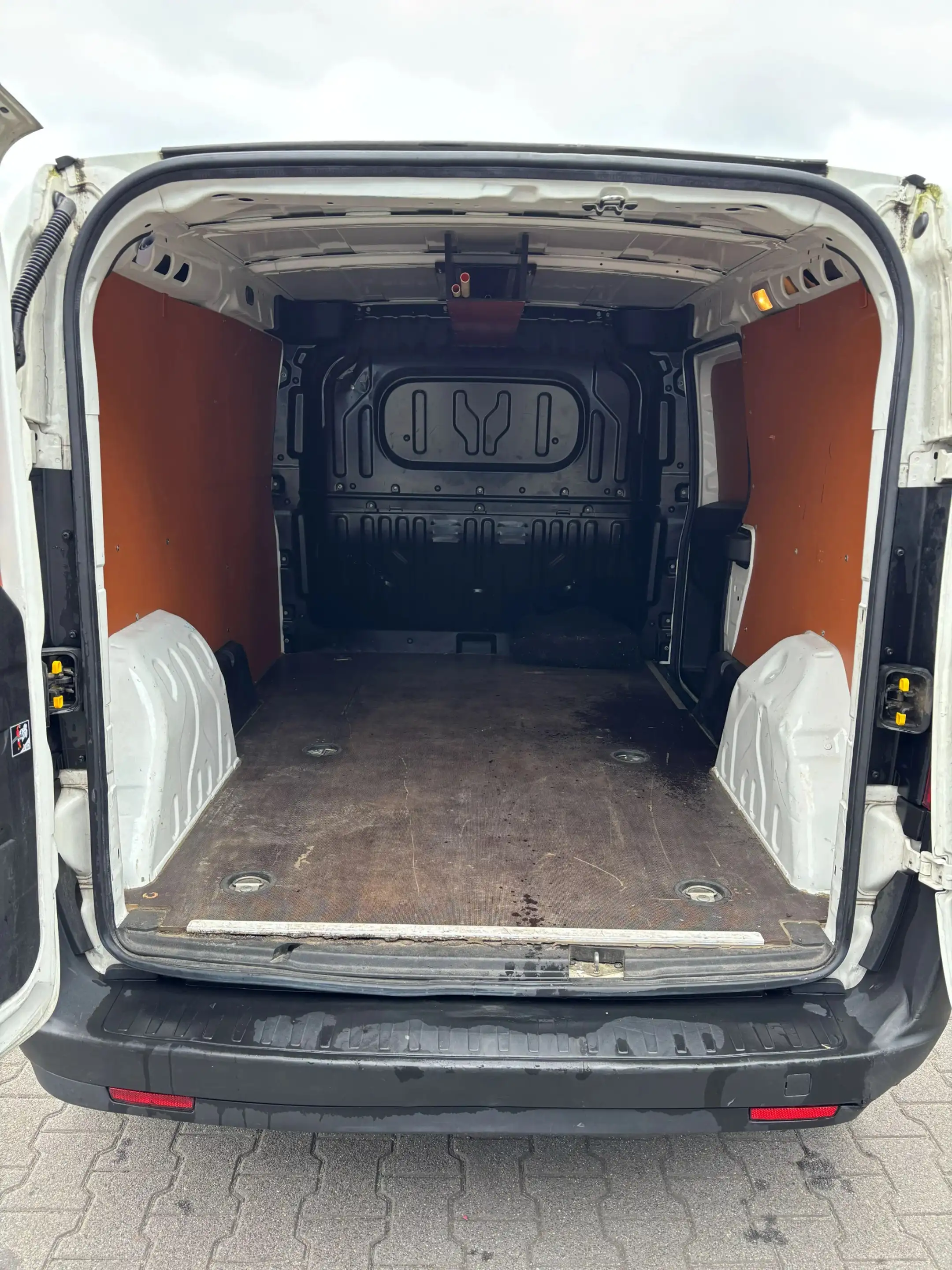 Opel Combo 1.3 CDTI L2 Airco — photo 10