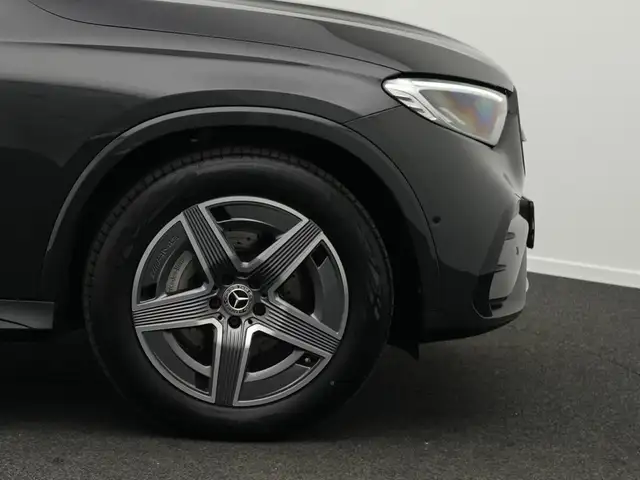 Mercedes-Benz 300 view 8