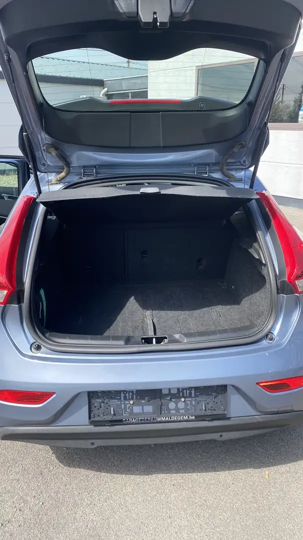 Volvo V40 T2 Momentum Grijs - 1