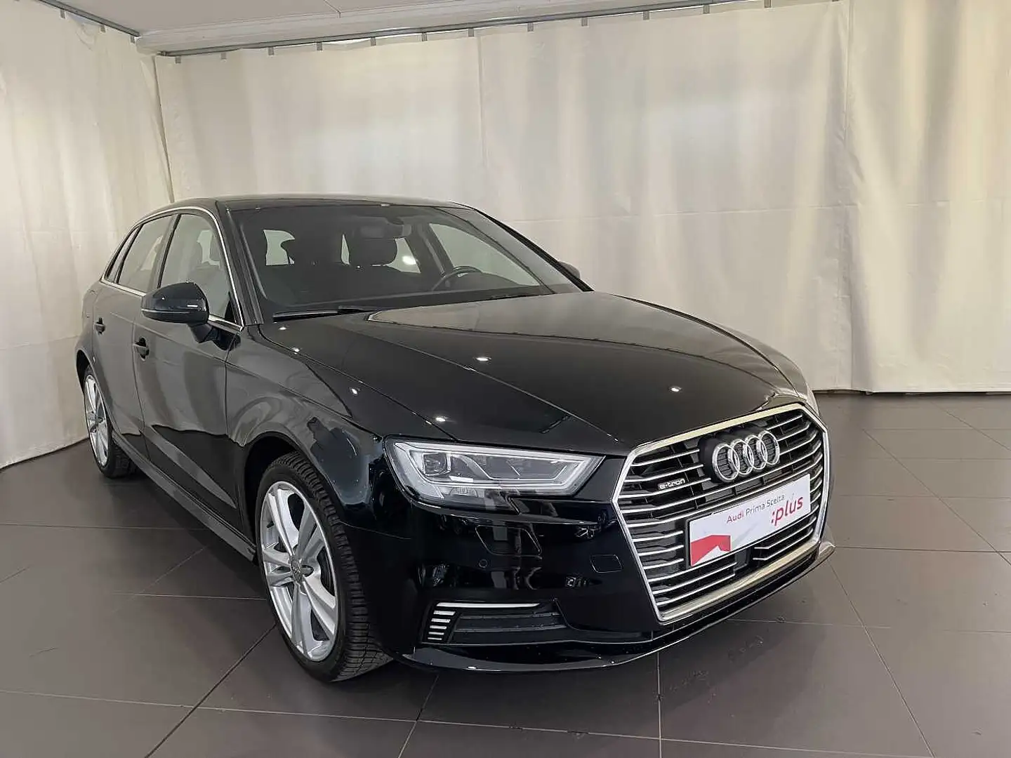 Audi A3 Sportback e-tron SPB 40 S tronic Sport Nero - 1