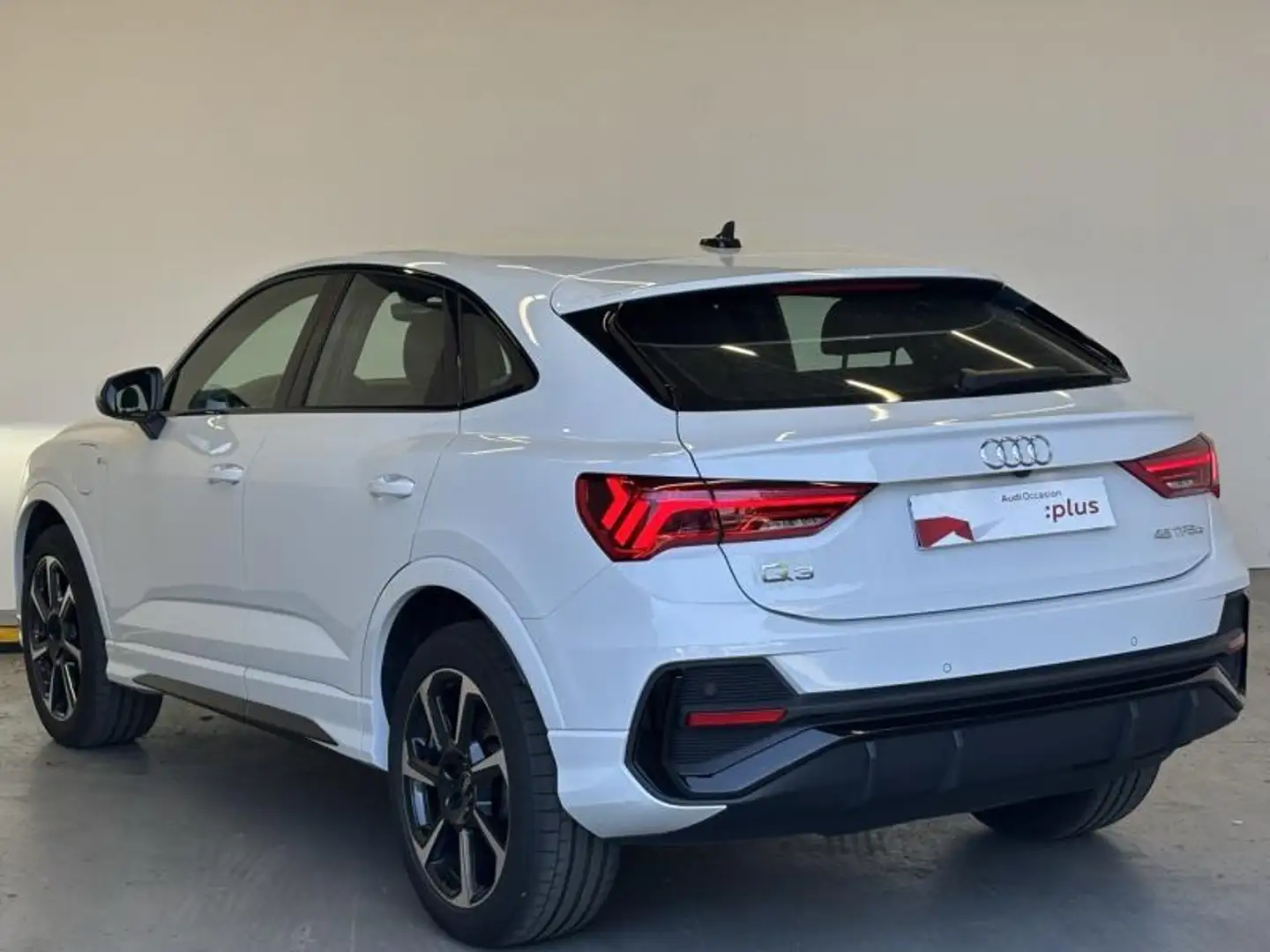 Audi Q3 45 TFSI e 245ch S line S tronic 6 - 2
