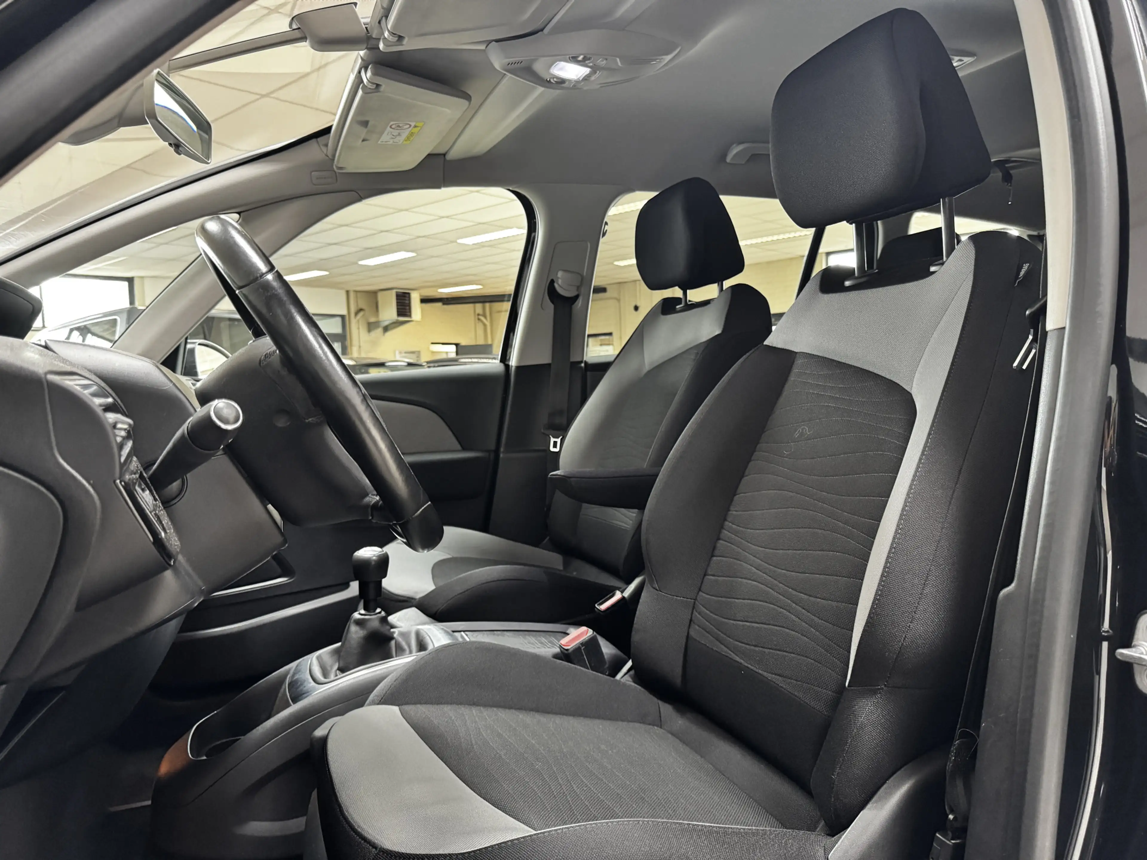 Citroen Grand C4 Picasso 1.2 PureTech Business /Trekhaak! /7-Persoons! /Cam — photo 8