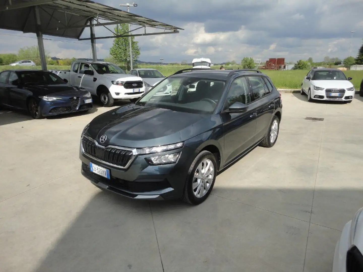 Skoda Kamiq Kamiq 1.0 TSI 115 CV Ambition Grau - 2