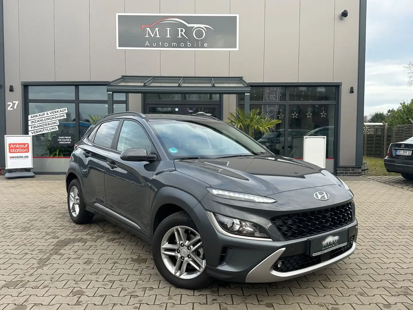 Hyundai KONA T-GDI Select *KAMERA* 30.000km Grau - 1