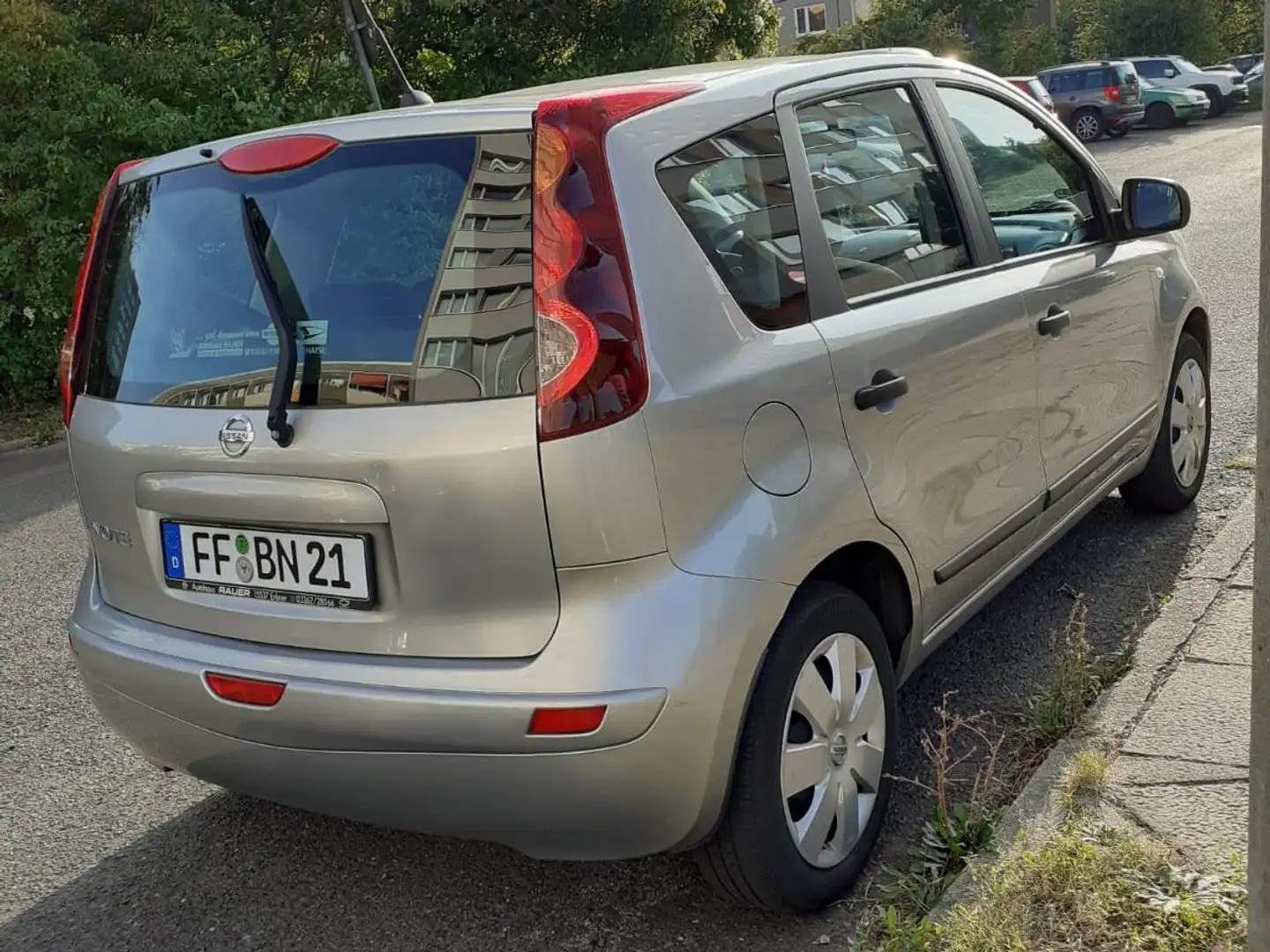 Nissan Note Note 1.4 I-Way Silber - 2