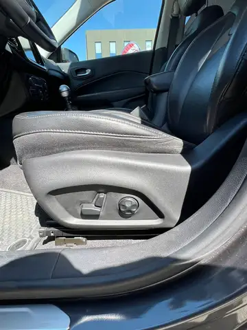 Jeep Compass view 10
