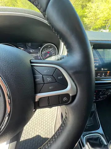 Jeep Compass view 12