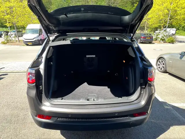 Jeep Compass view 8