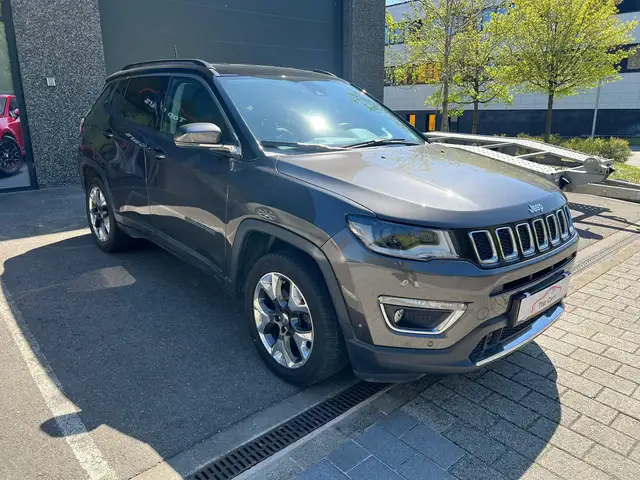Jeep Compass view 5