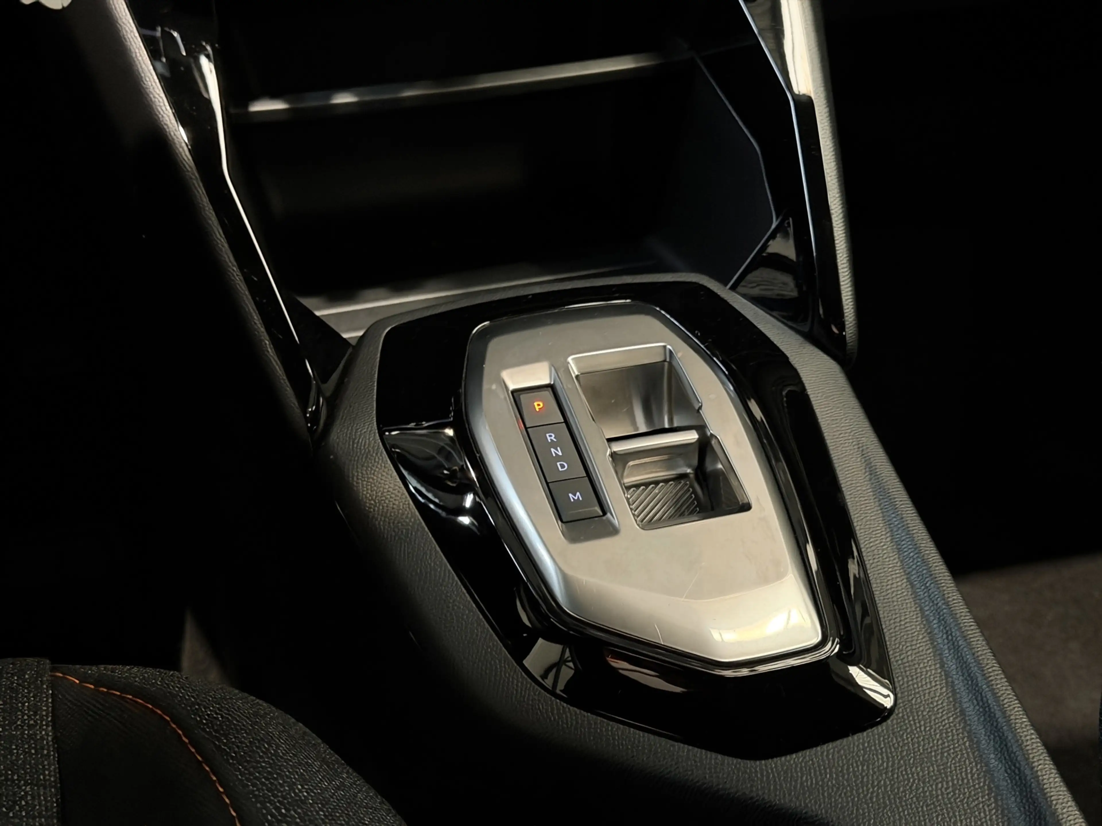 Peugeot 2008 1.2 Hybrid 136 Style|Automaat|Cruise Control|Carpl — photo 9
