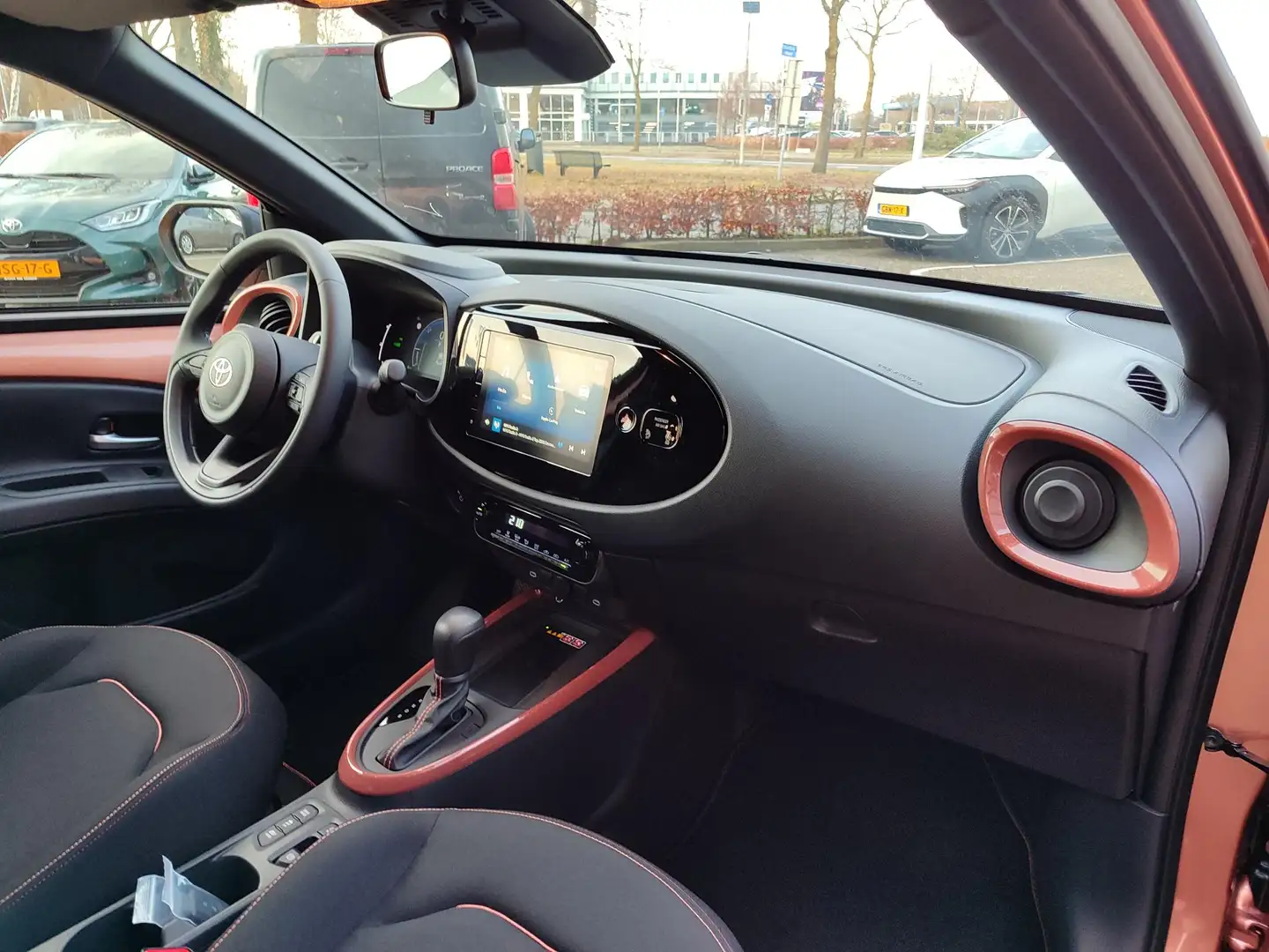 Toyota Aygo X Hybrid 115 PULSE NIEUW MODEL! PARK-SENSOREN KEYLES Schwarz - 2