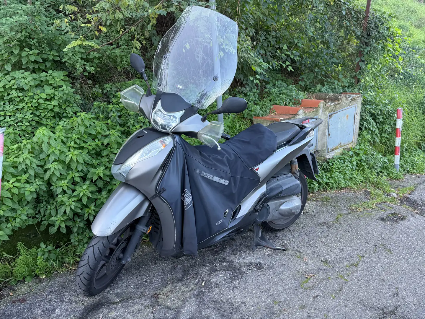 Honda SH 300 Gris - 1