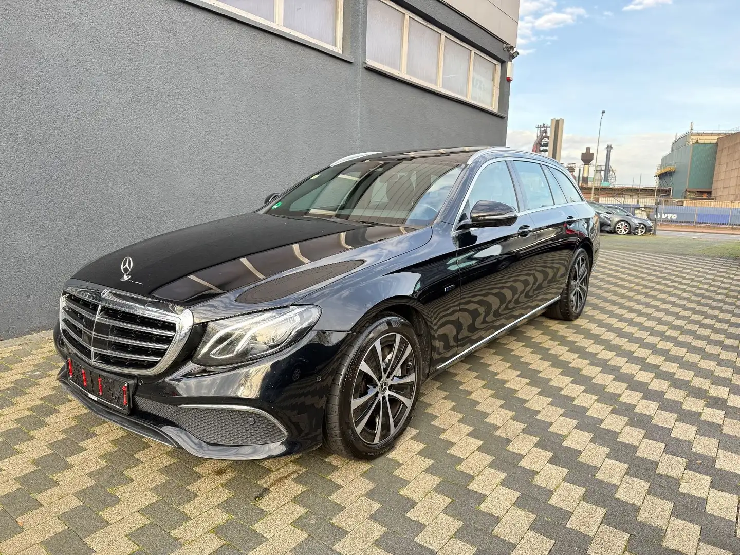 Mercedes-Benz E 300 de Avantgarde Pano Digi.T Luft 9G Schwarz - 1