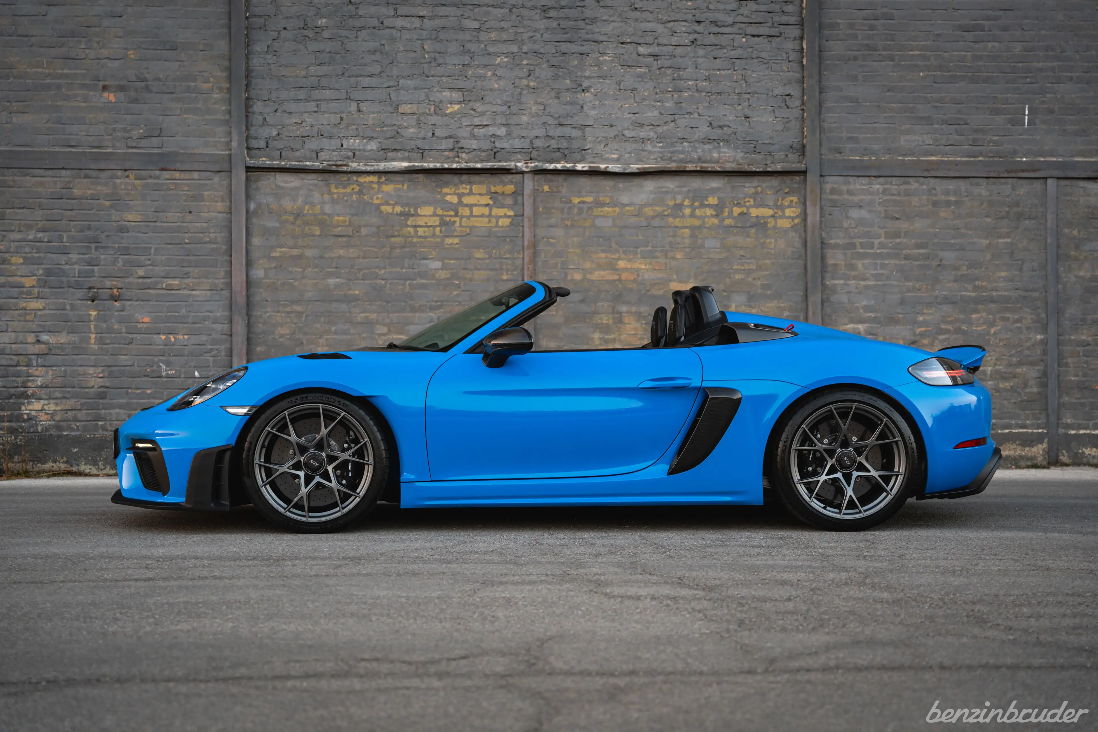Porsche 718 Spyder Spyder RS *WEISSACH*SHARKBLUE*PCCB*LIFT*MWST-AUSW* — photo 5