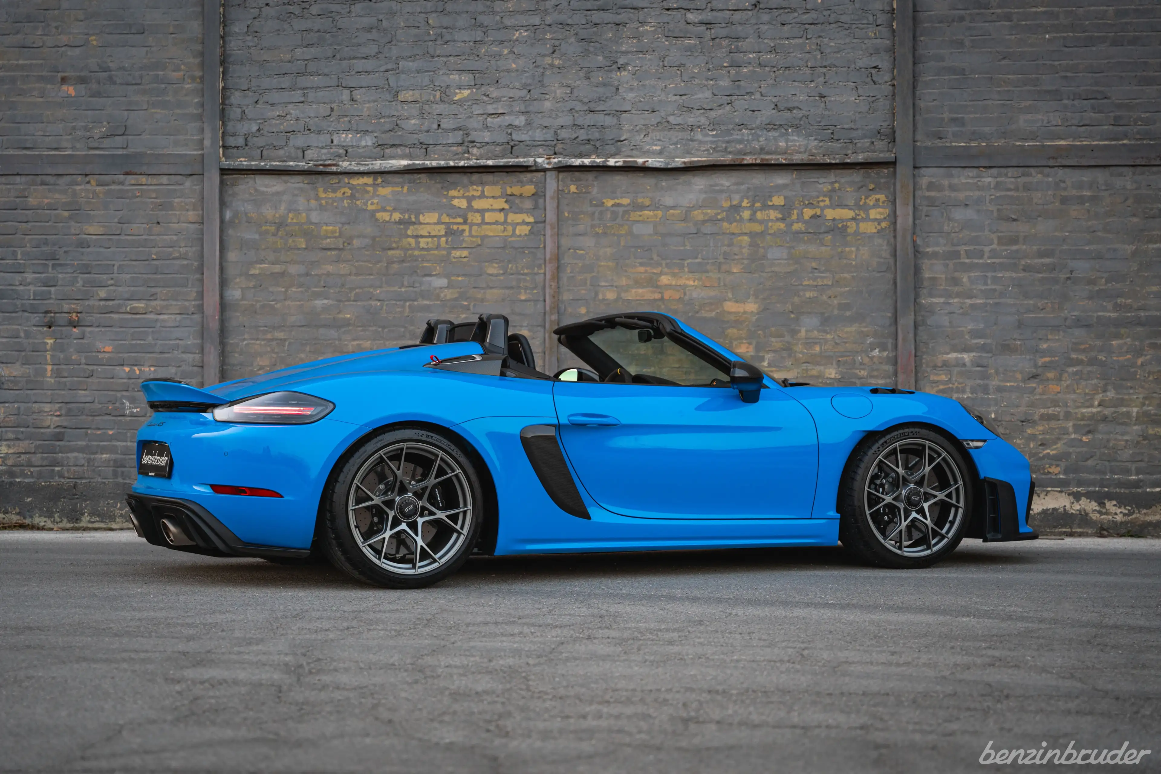 Porsche 718 Spyder Spyder RS *WEISSACH*SHARKBLUE*PCCB*LIFT*MWST-AUSW* — photo 10