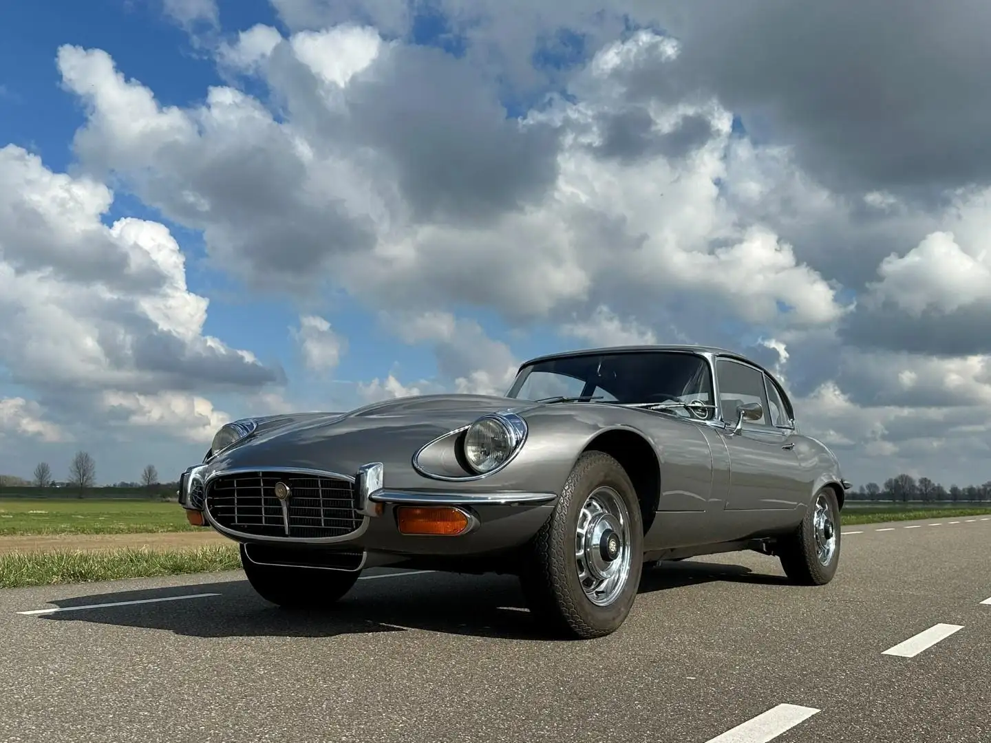 Jaguar E-Type "E" 5.3 V12 Coupe hand geschakeld, nieuw in België Szary - 2