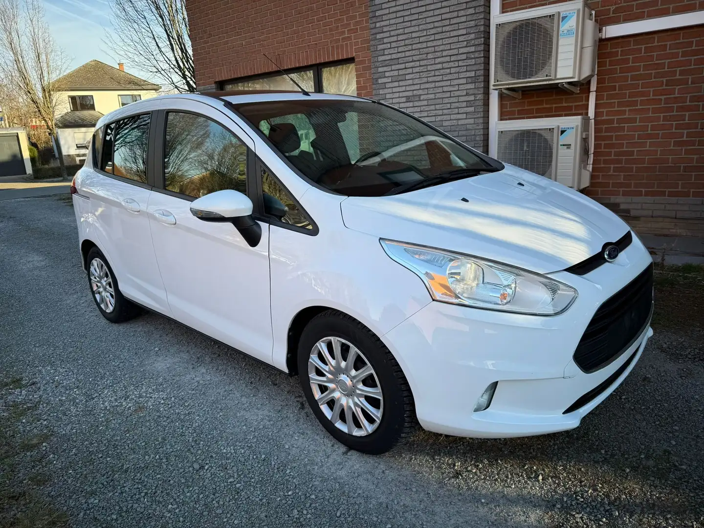 Ford B-Max B-Max 1.0 EcoBoost Sync Edition GARANTIE 1 AN/JAAR Blanc - 2