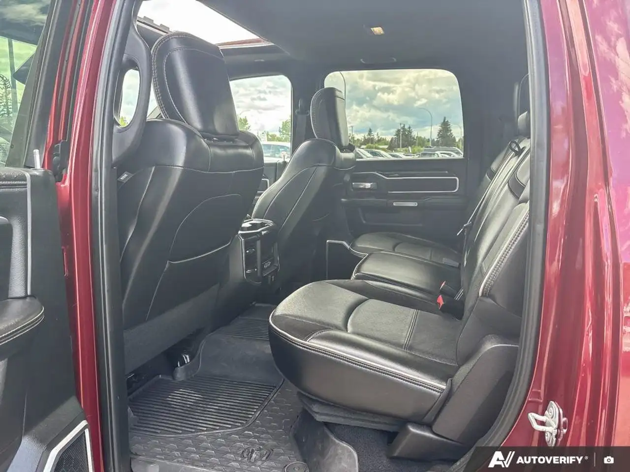RAM 3500 снимка RAM 3500