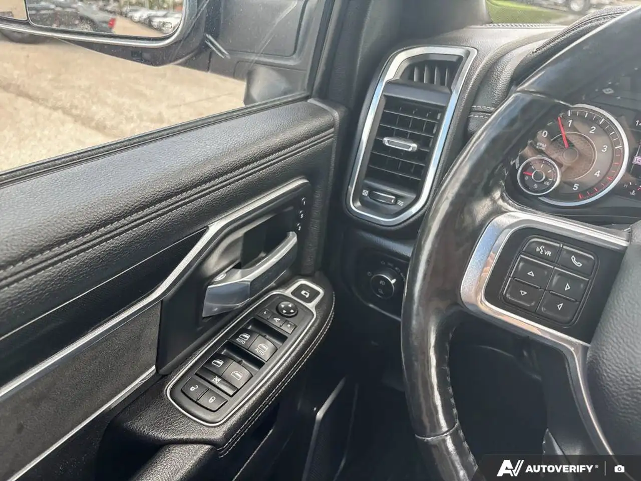 RAM 3500 снимка RAM 3500
