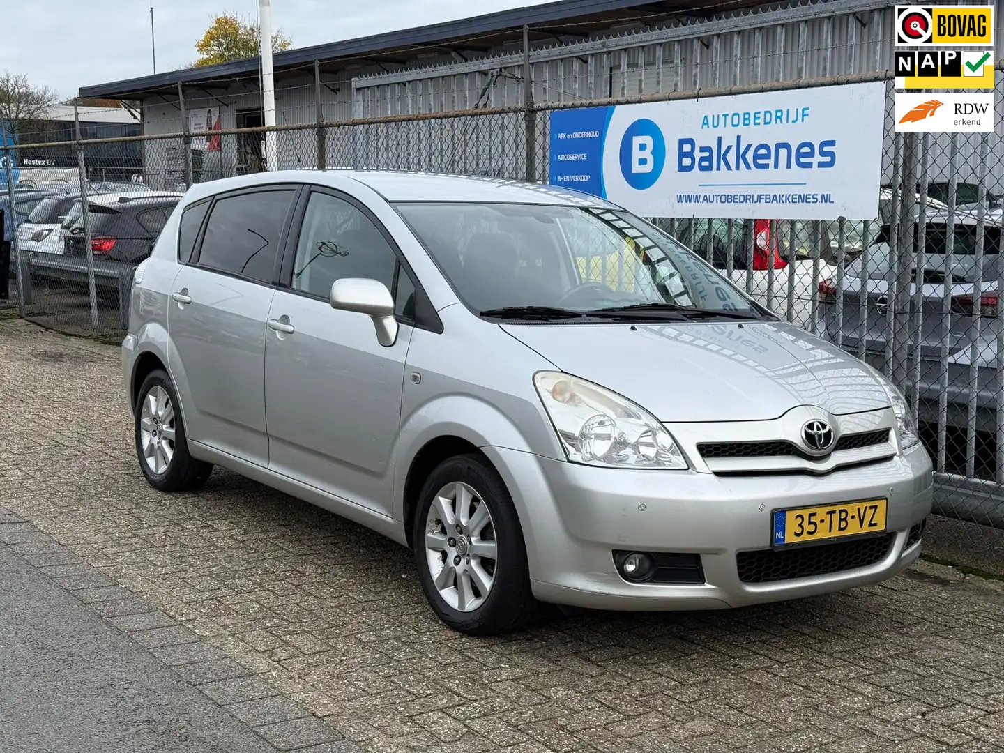 Toyota Verso 1.8 VVT-i Dynamic | 1e eigenaar | Dealer onderhoud Grijs - 1