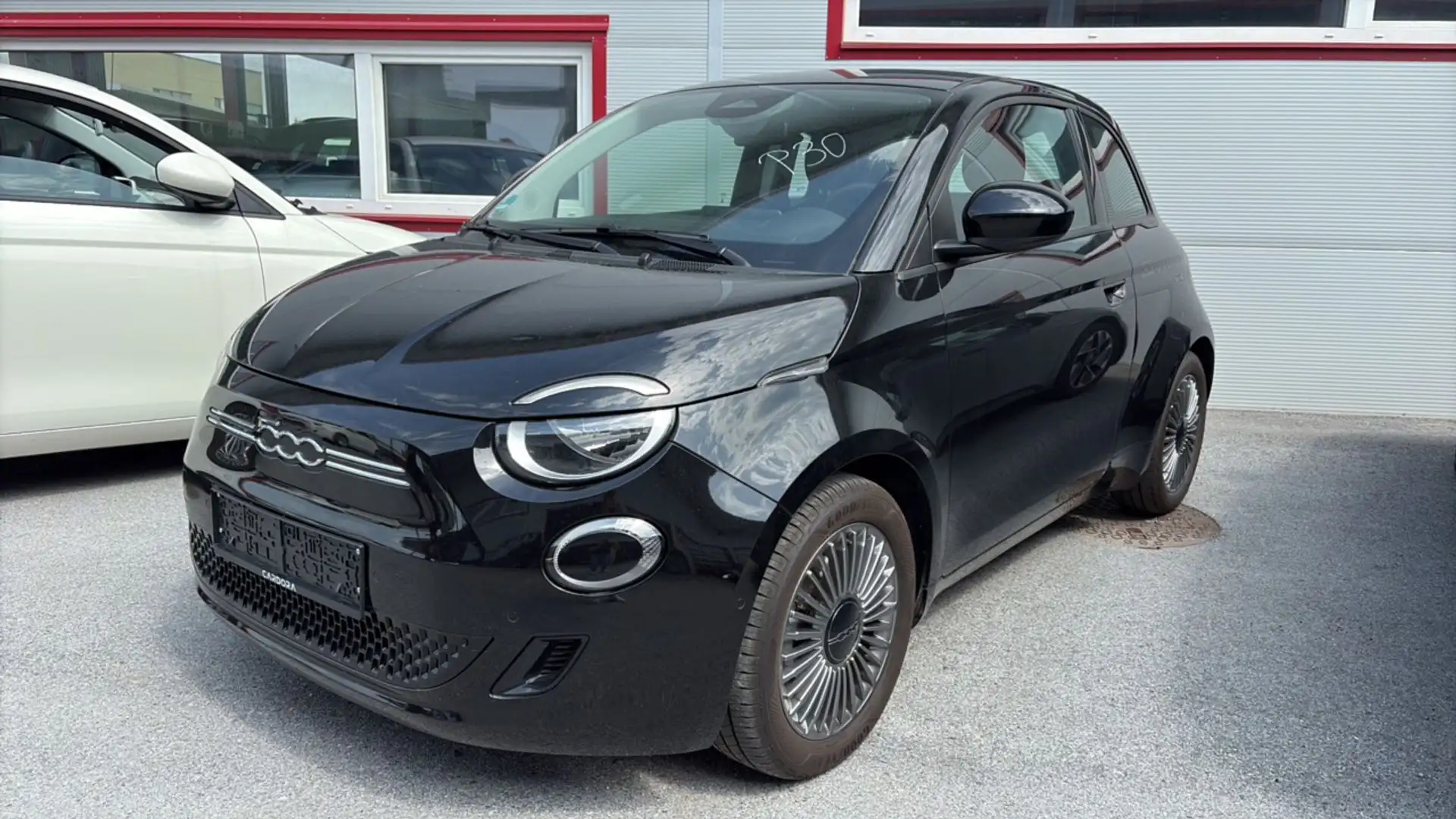 Fiat 500e 3+1 Batterie 42 kWh *TEMP*KAMERA*PDC* Schwarz - 2