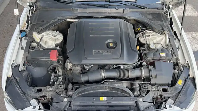 Jaguar XE view 15