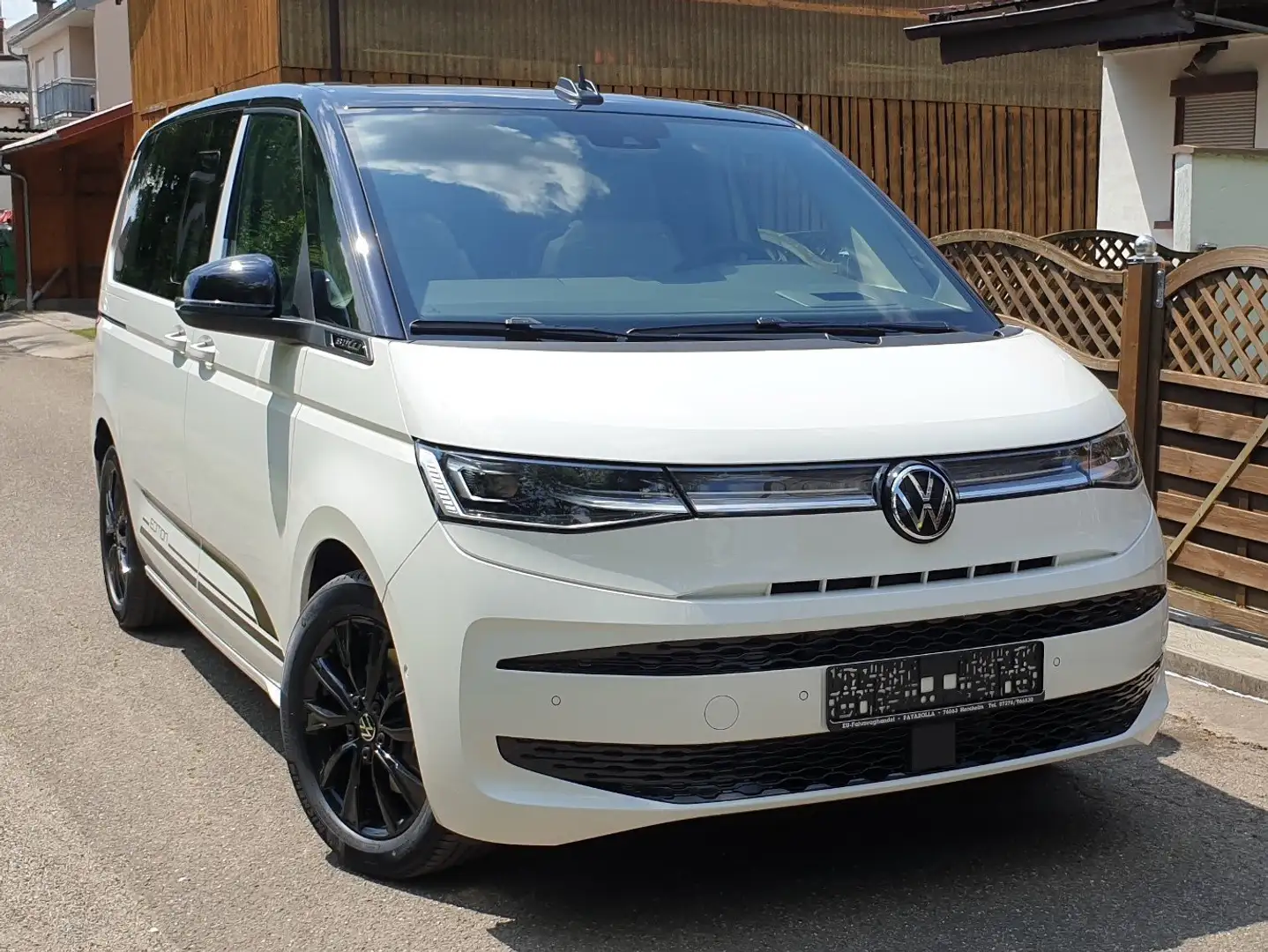 Volkswagen T7 Multivan Edition VOLL! 7S.Vis a Vis,Harman Kardon, 360 Grad Weiß - 1