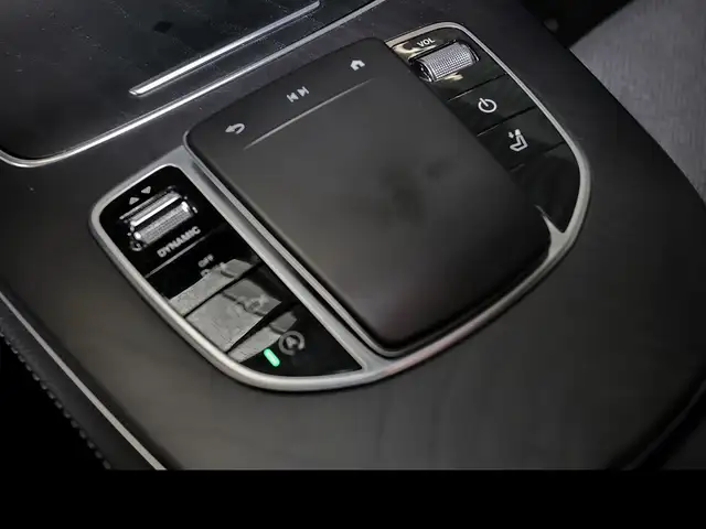 Mercedes-Benz E-Class view 14