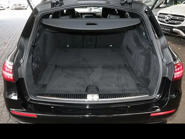 Mercedes-Benz E-Class view 20