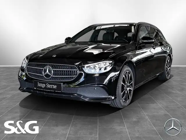 Mercedes-Benz E-Class view 26