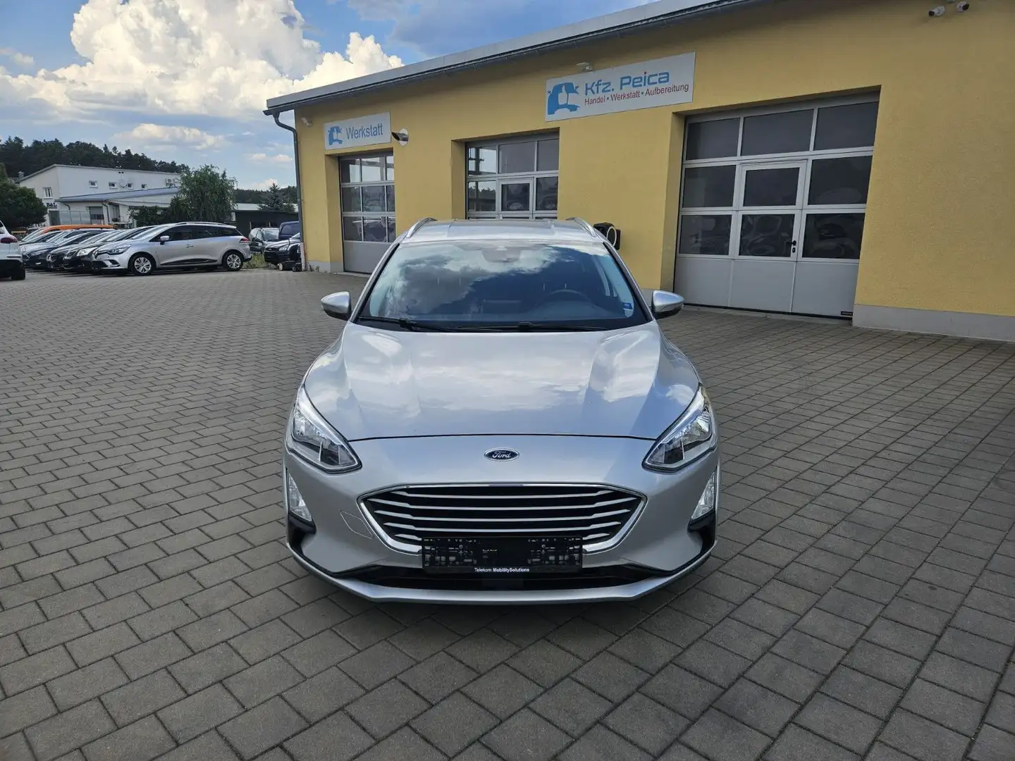 Ford Focus Turnier Cool & Connect*Android*Navi*PDC Silber - 2