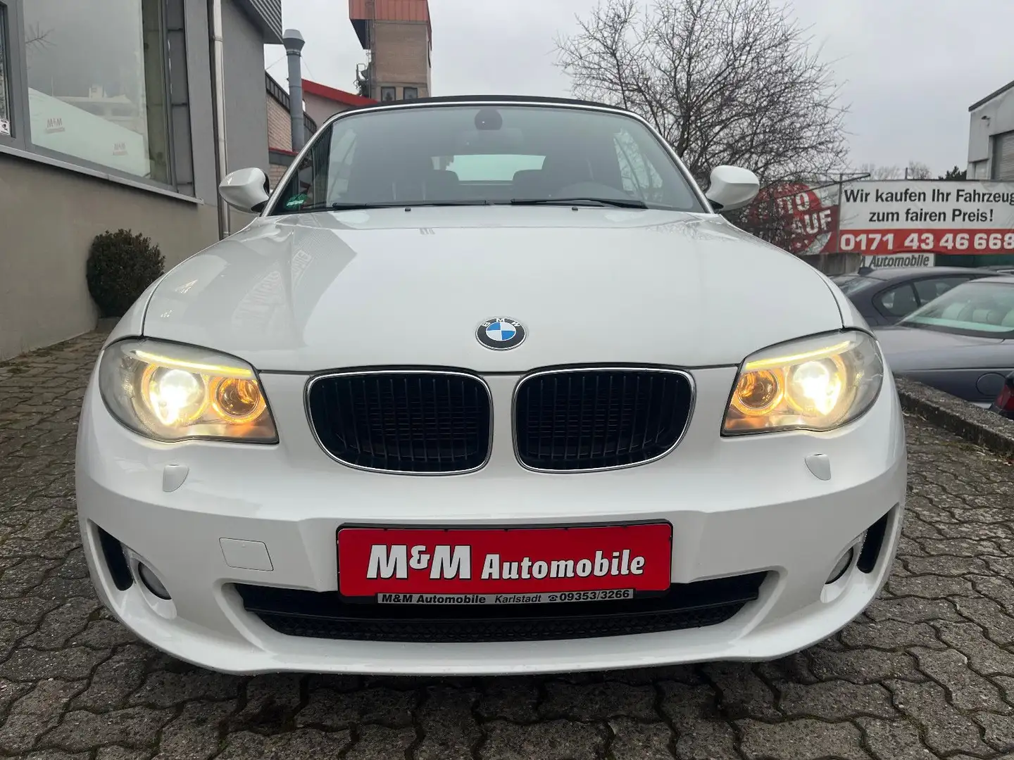 BMW 118 i Cabrio Top Zustand *LEDER+XENON+PDC+Sitzh.* Weiß - 2