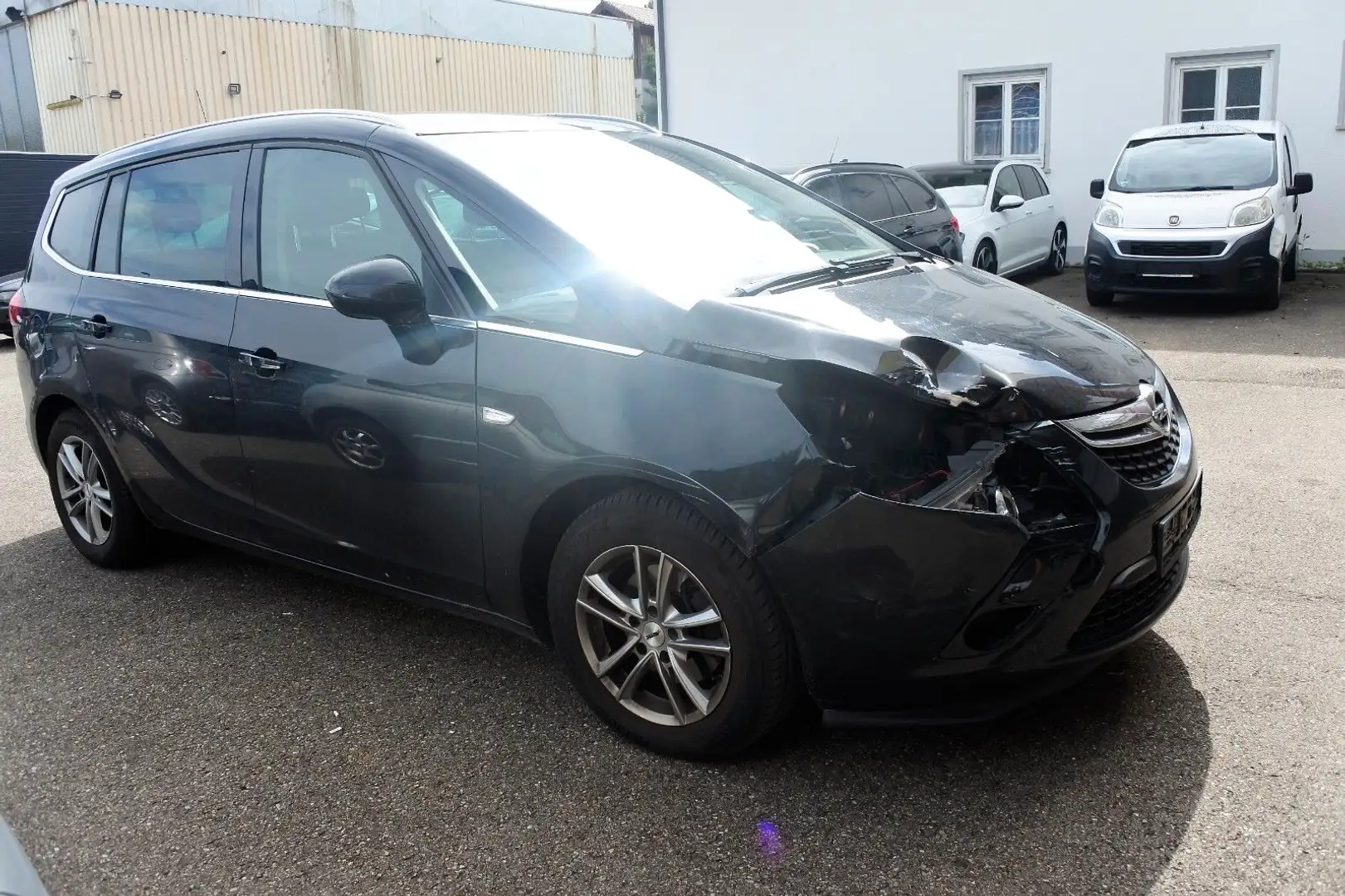 Opel Zafira C Diesel Tourer Sport/Unfall Schwarz - 2