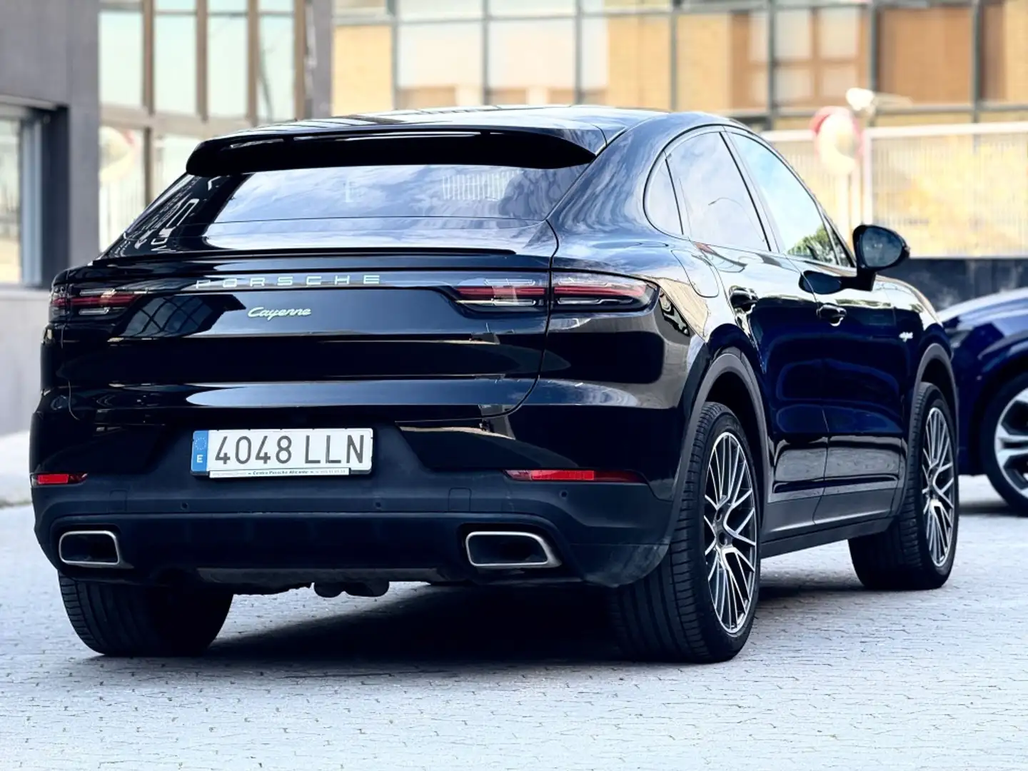 Porsche Cayenne E-Hybrid Coupé Aut. Negro - 2