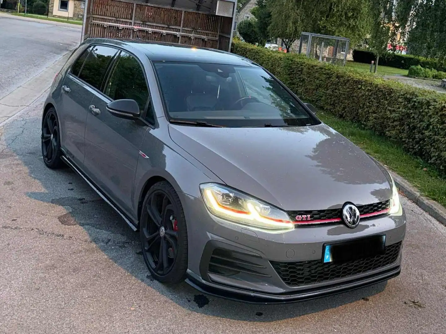 Volkswagen Golf GTI Golf 2.0 TSI TCR OPF DSG Gris - 1