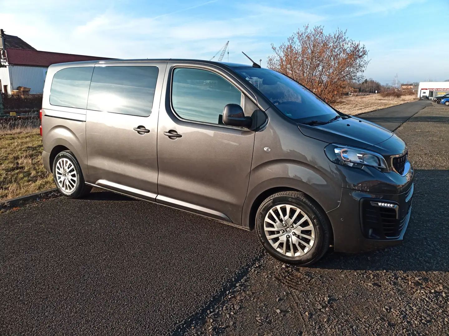 Peugeot Traveller Traveller+L2+2.0+BlueHDi+150+Allure Bronz - 2
