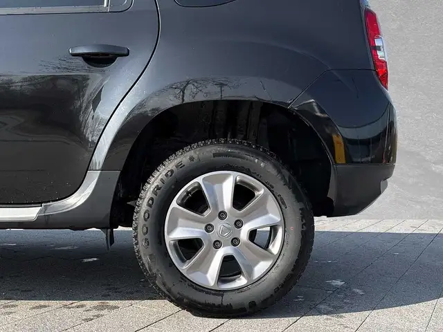 Dacia Duster view 9