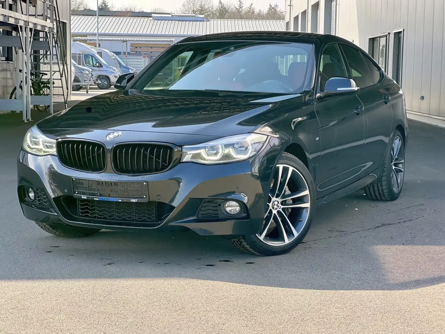 BMW 340 xDrive M Sport SHZ Kamera Gran Turismo xDrive M Sport SHZ Kamera Schwarz - 1