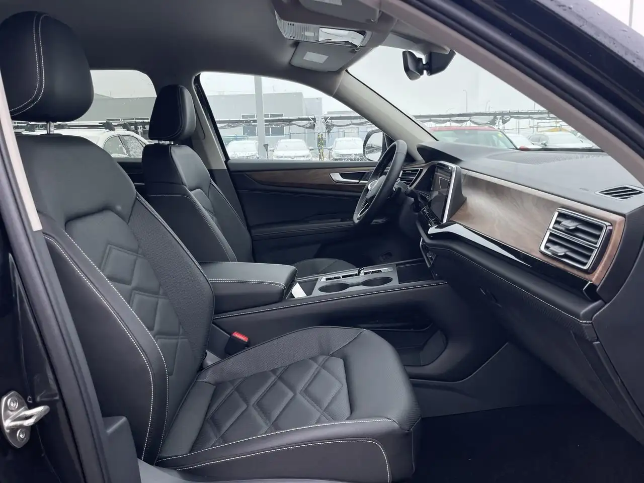 Volkswagen Atlas снимка Volkswagen Atlas