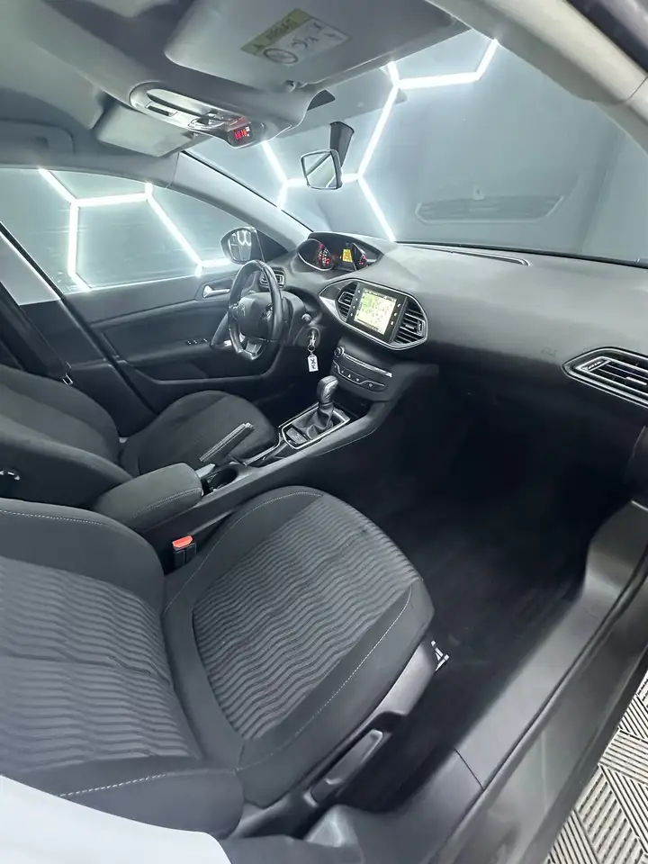 Peugeot 308 308 SW — photo 18