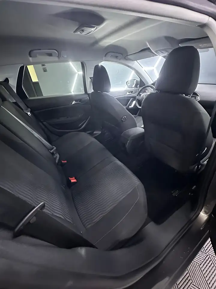 Peugeot 308 308 SW — photo 20