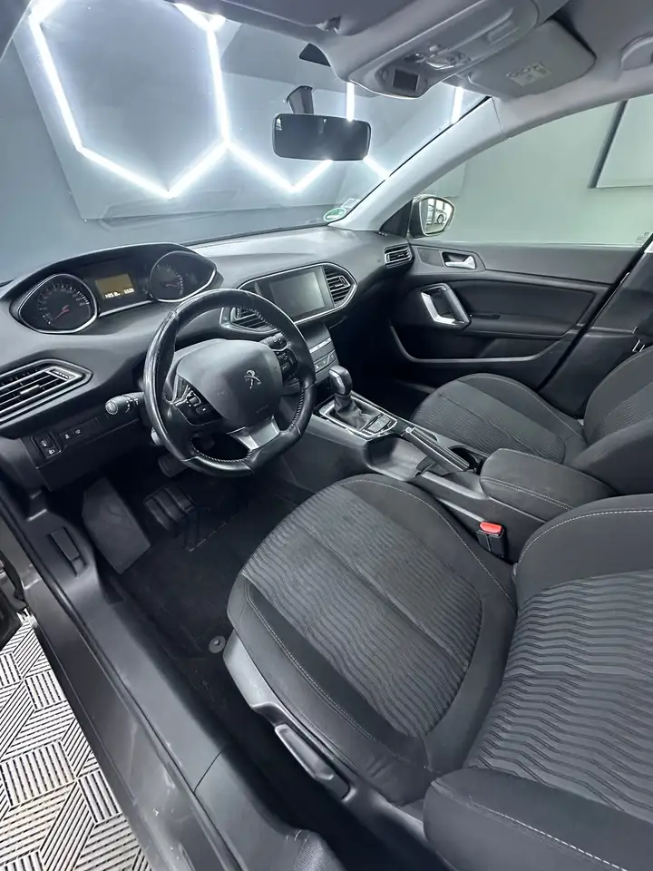 Peugeot 308 308 SW — photo 12