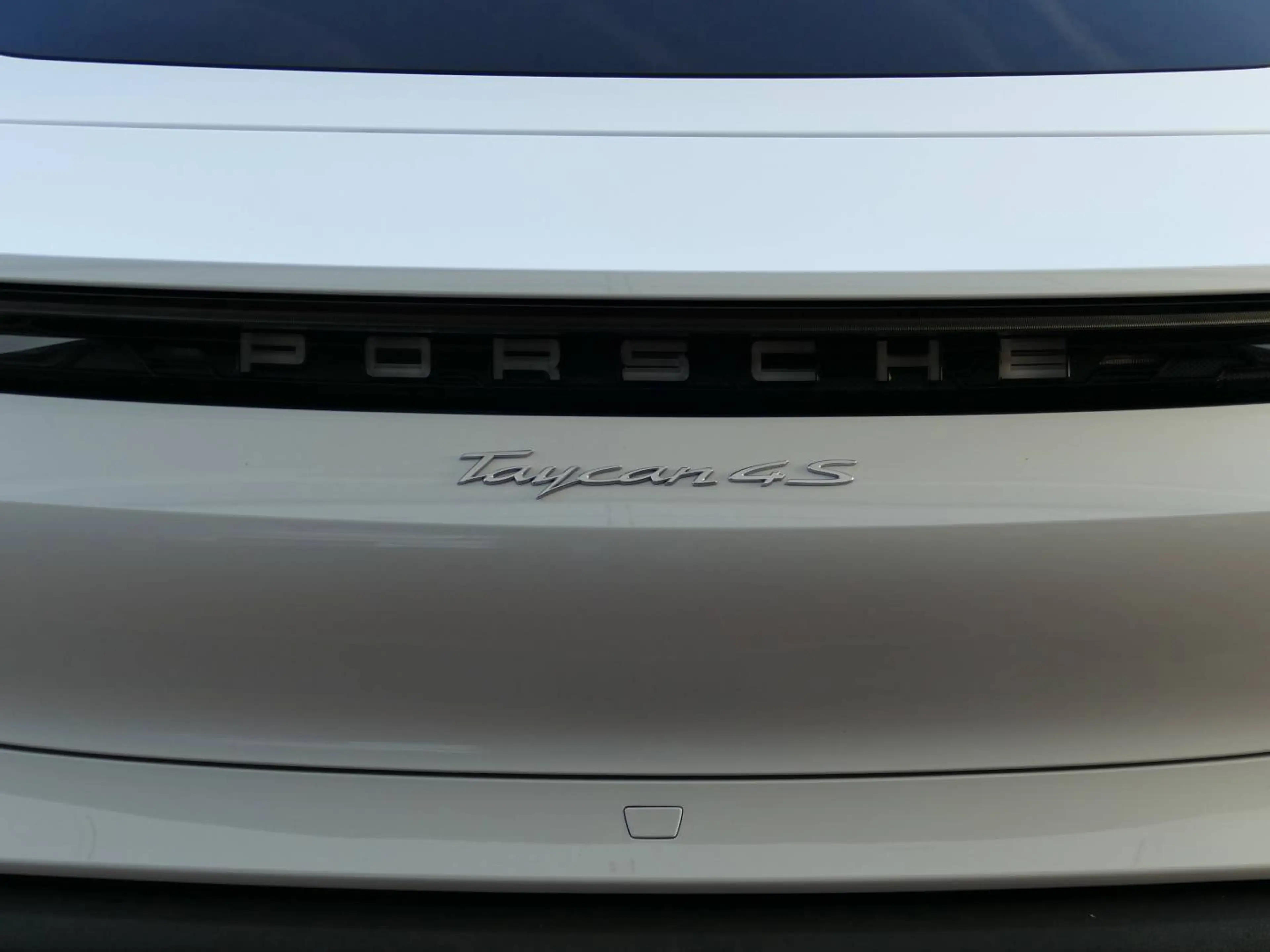Porsche Taycan 4S Performance Plus * ACC+Wärmepumpe+20"Turbo — photo 9