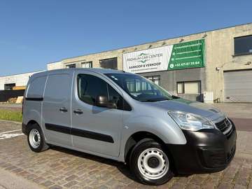 1.6i L1H1 Premium Pack / Nieuwstaat / Gekeurd / 12 Maanden Garantie